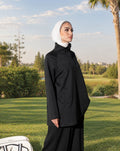 Ensemble sportif modeste - vue de face